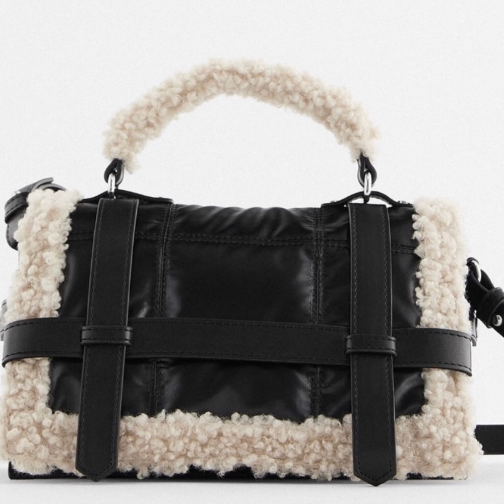 *sold out* ZARA Sherpa quilted city bag